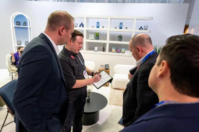 CES2025引领智能家居与智能出行j9九游真人游戏第一平台亚马逊云科技(图6)